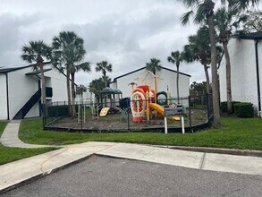 4401 S Semoran Blvd in Orlando, FL - Building Photo - Building Photo