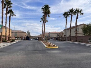 5473 Tinker Toy Ave in Las Vegas, NV - Building Photo - Building Photo