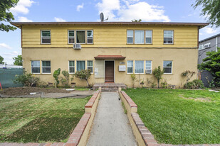 6940 Woodley Ave, Unit 2 in Van Nuys, CA - Building Photo