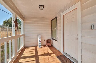 531 Dogwood St in Houston, TX - Building Photo - Building Photo