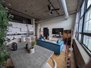 3963 W Belmont Ave, Unit 339 in Chicago, IL - Foto de edificio - Building Photo
