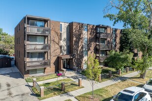 920 1st St NW in Calgary, AB - Building Photo
