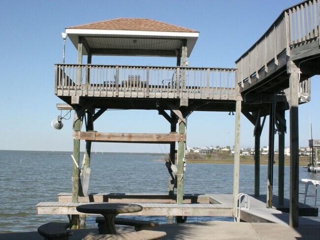 3722 Laguna Dr in Galveston, TX - Building Photo - Building Photo