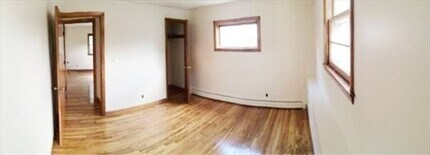 244 Metropolitan Ave in Boston, MA - Building Photo - Building Photo
