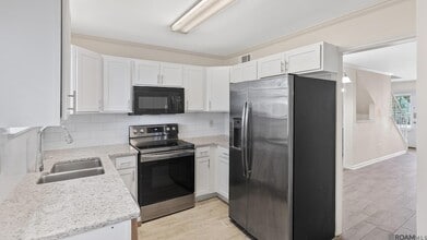 9506 Jefferson Hwy, Unit 2-2327 in Baton Rouge, LA - Building Photo - Building Photo