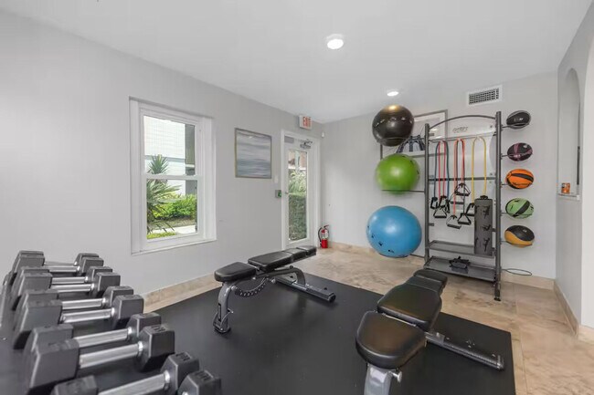 4307 W Kennedy Blvd in Tampa, FL - Building Photo - Building Photo