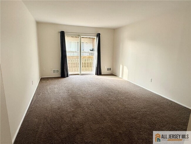 285 S Lincoln Ave in Middlesex, NJ - Building Photo - Building Photo