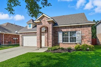 5904 Meadowglen Dr in Argyle, TX - Building Photo - Building Photo