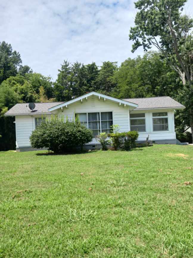 property at 1421 Claiborne St