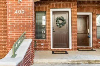 1207 Beaconsfield Lane in Arlington, TX - Building Photo - Building Photo