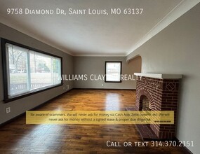 9758 Diamond Dr in St. Louis, MO - Building Photo - Building Photo