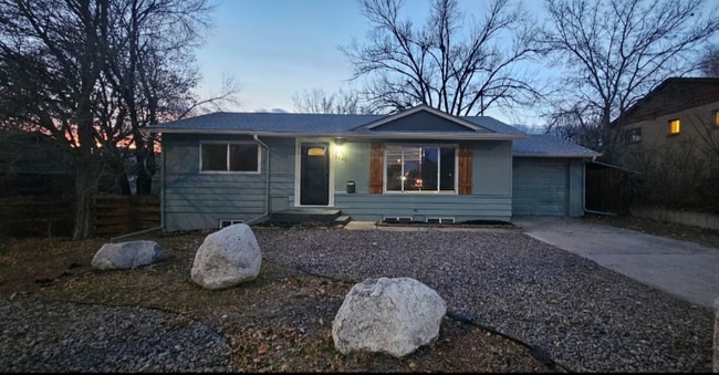 property at 2226 N Circle Dr