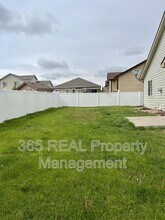 3415 Syrah St in Evans, CO - Building Photo - Building Photo
