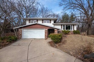 2303 W Pintura Ct in Peoria, IL - Building Photo