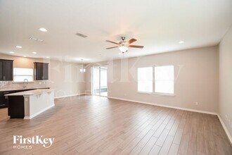 8169 Dancing Fox St in Jacksonville, FL - Building Photo - Building Photo