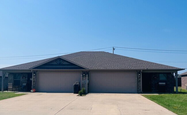 9000 Chanel Pl in Fort Smith, AR - Building Photo - Building Photo