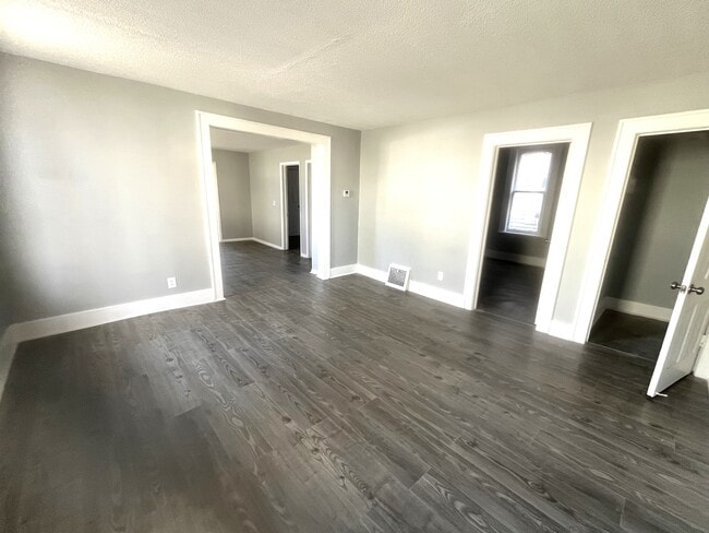 417 W 17th St, Unit 1 in Erie, PA - Foto de edificio - Building Photo