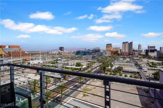 200 Hoover Ave in Las Vegas, NV - Building Photo - Building Photo