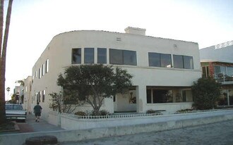 6020 E Bay Shore Walk in Long Beach, CA - Building Photo