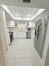 3714 Greenery Ct in Tampa, FL - Building Photo - Building Photo