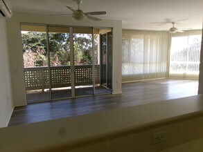 1337H Moanalualani Way in Honolulu, HI - Building Photo - Building Photo