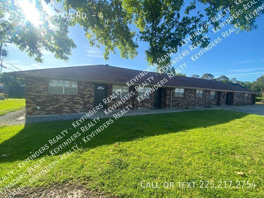 5277 Choctaw Rd in Brusly, LA - Building Photo