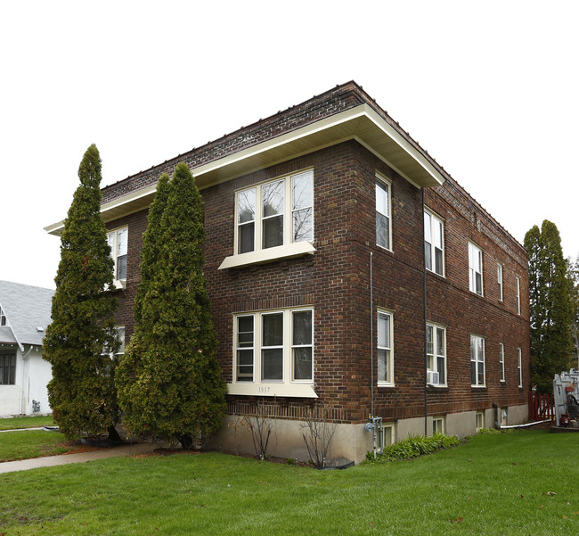 1917 Grand Ave in St. Paul, MN - Building Photo - Building Photo