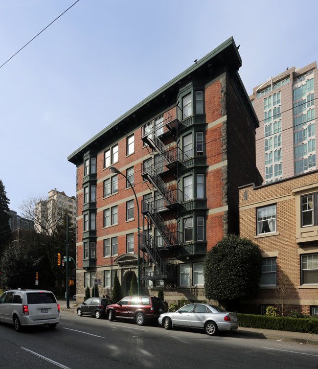 Le Guernsey in Vancouver, BC - Building Photo - Building Photo