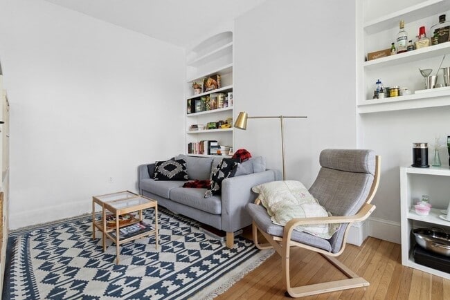 28 Beacon St in Somerville, MA - Building Photo - Building Photo