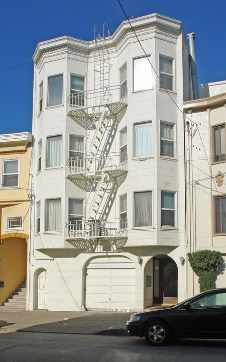 629 33rd Ave in San Francisco, CA - Building Photo