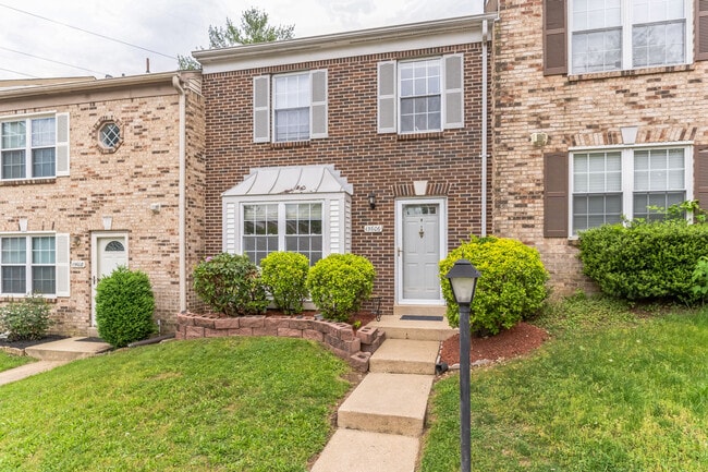 15606 Traverser Ct in Woodbridge, VA - Foto de edificio - Building Photo
