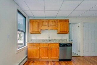 662 E 5th St-Unit -3 in Boston, MA - Building Photo - Building Photo