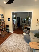 2132 W Ohio St, Unit Apt 1 in Chicago, IL - Building Photo - Building Photo