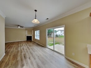 3849 Wingdale Ct in Gastonia, NC - Foto de edificio - Building Photo