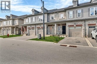 11 Garlent Ave in Hamilton, ON - Building Photo - Building Photo