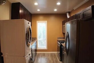 1770 Vineyard Ave, Unit 4 in Los Angeles, CA - Building Photo - Building Photo