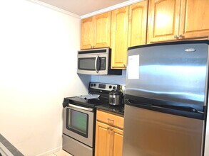 1 One Renaissance Pl in Palatine, IL - Building Photo - Building Photo