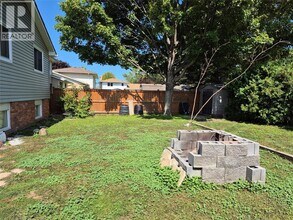 608 Winchester Crescent in Sarnia, ON - Building Photo - Building Photo