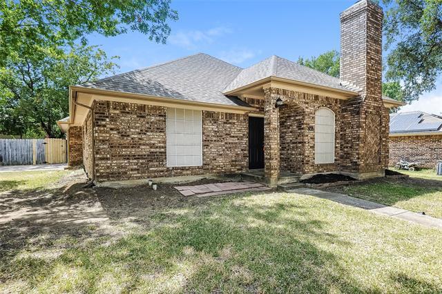 property at 808 Quail Brook Dr