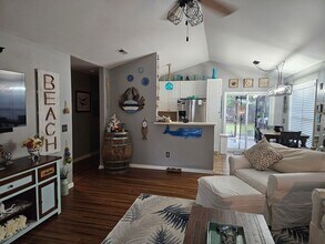 132 Holly Tree Ln in Hampstead, NC - Building Photo - Building Photo