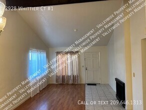 2928 Whittier Ct in Stockton, CA - Foto de edificio - Building Photo