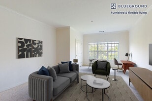 80 N Central Ave in Hempstead, NY - Building Photo