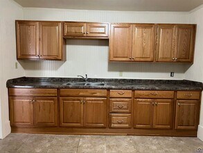 1605 SW Clay St in Topeka, KS - Building Photo - Building Photo