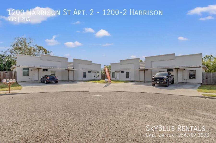 1200 W Harrison Ave in Alton, TX - Building Photo