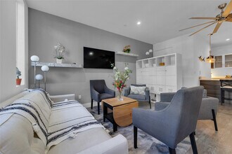 1045 NE 18th Ave in Fort Lauderdale, FL - Building Photo - Building Photo