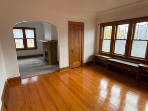 3031 S 44th St in Milwaukee, WI - Building Photo - Building Photo