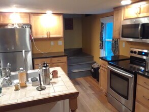 30 Searles Hill Rd in Phillipston, MA - Foto de edificio - Building Photo