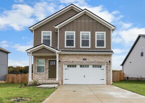 845 Macon Ln in Clarksville, TN - Building Photo