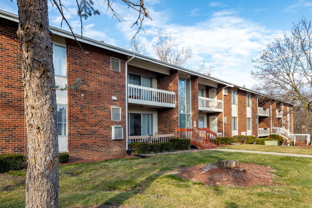 Westgate Manor in Flint, MI - Foto de edificio