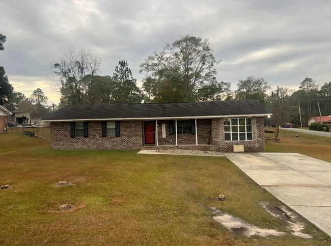 property at 1802 Marion Dr